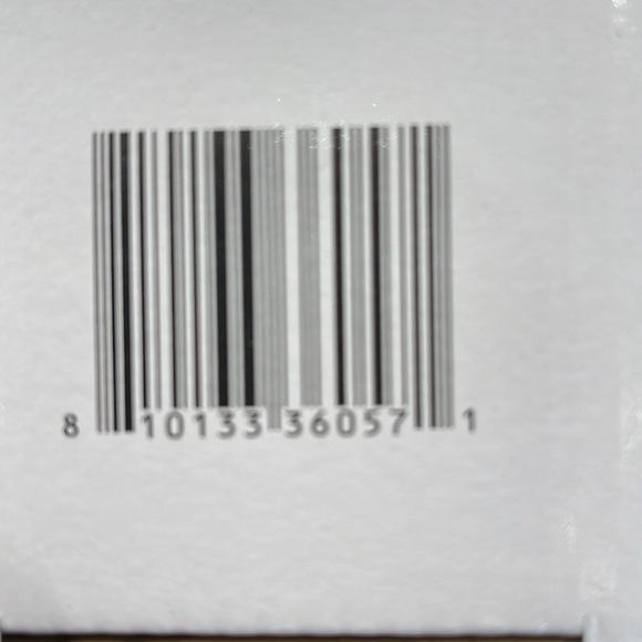 Kate Spade New York Water Bottle
NWT - Picture 4 of 10